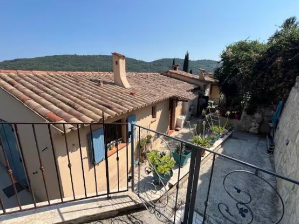 Location saisonnière T2 bar sur loup 🏡